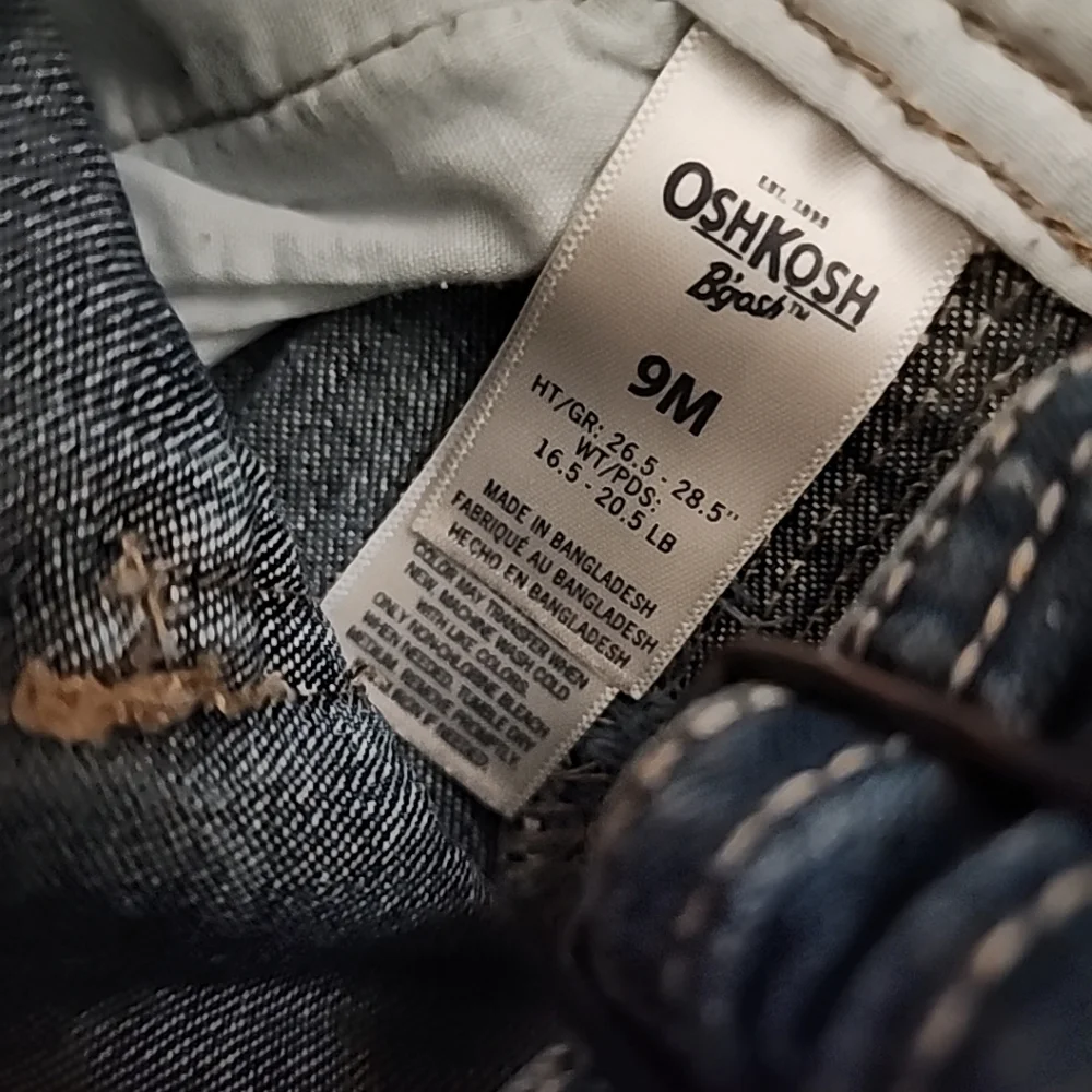 Oshkosh B’Gosh‎ overalls 2 pairs size 9mo Vestbak jean